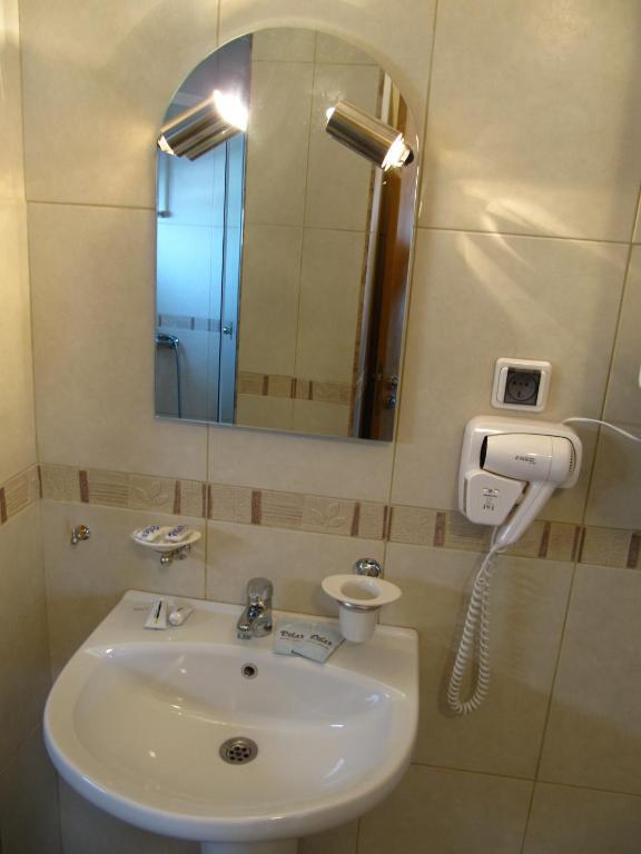 Aquilon Hotel & Thermal Pools Banya (Blagoevgrad) Quarto foto